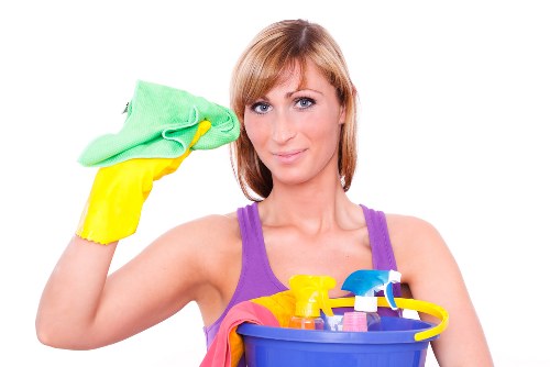 Cleaning team preparing a Streatham property for tenancy handover