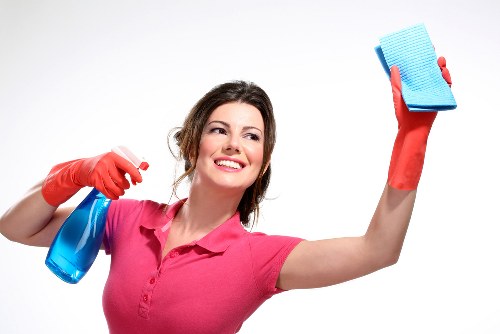 Local cleaning team preparing a Streatham property for move-in